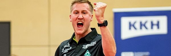 Mattias Falck leads Werder Bremen to victory